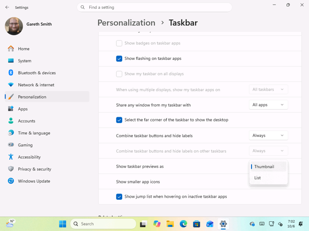 The new Show taskbar previews as option in Windows 11 Taskbar settings, set to Thumbnail. 